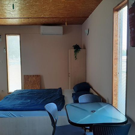 Szegedi Partfuerdo Kemping Es Apartman Dış mekan fotoğraf