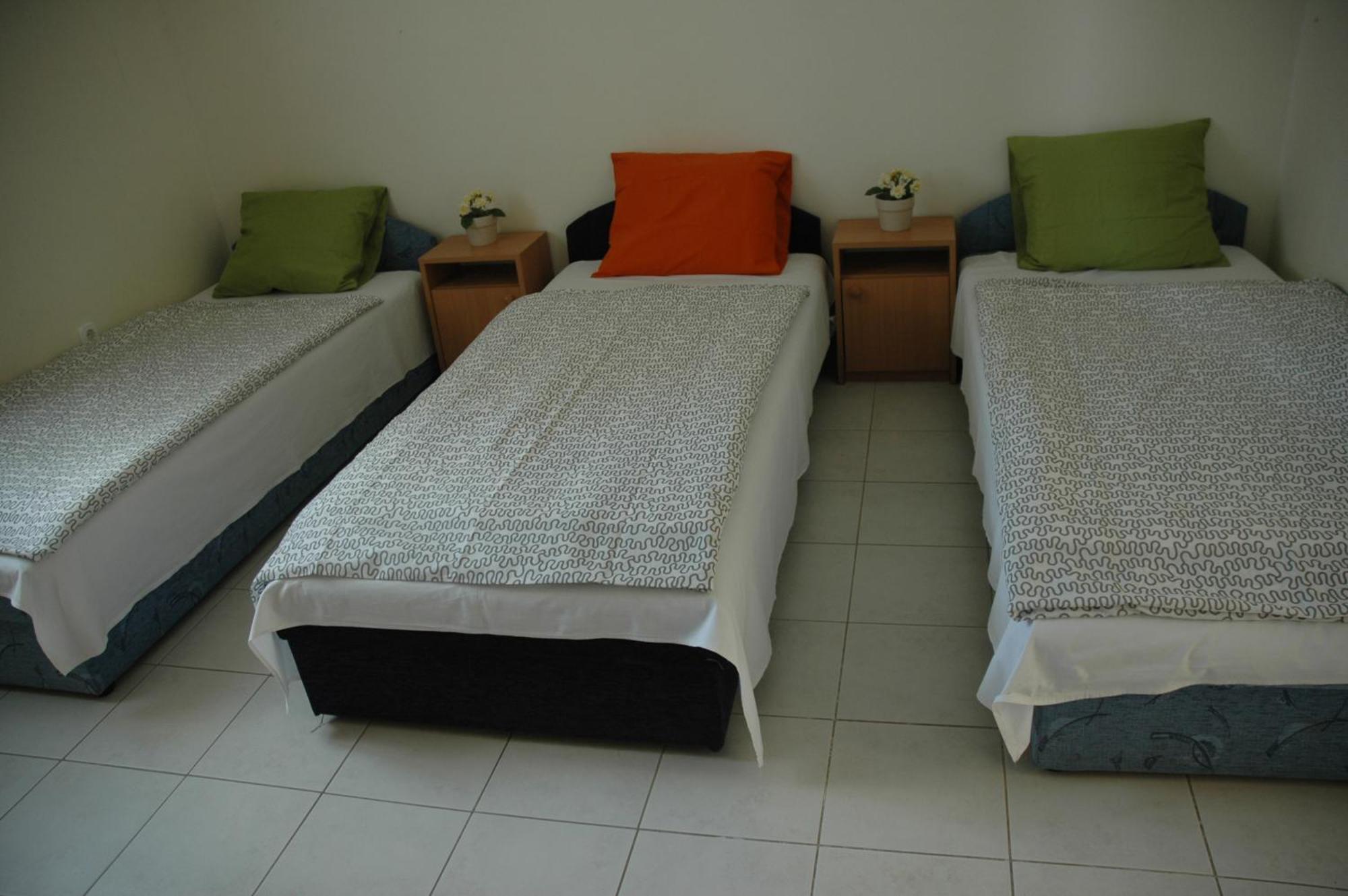 Szegedi Partfuerdo Kemping Es Apartman Dış mekan fotoğraf