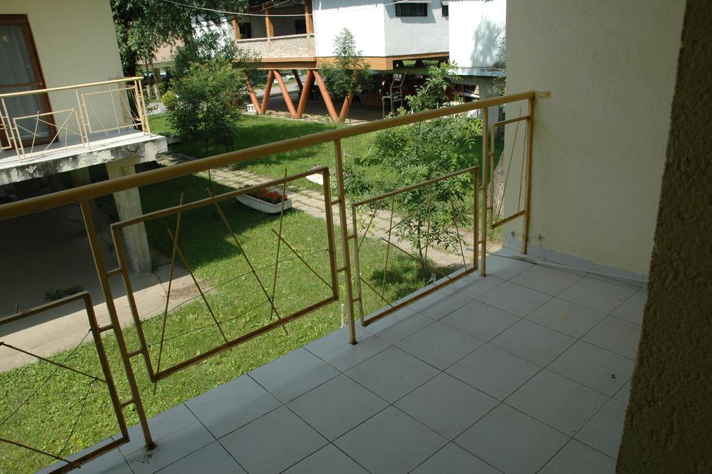 Szegedi Partfuerdo Kemping Es Apartman Dış mekan fotoğraf