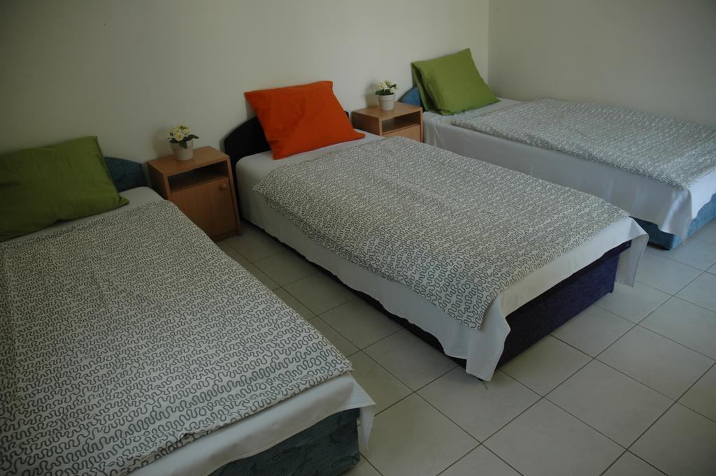 Szegedi Partfuerdo Kemping Es Apartman Dış mekan fotoğraf
